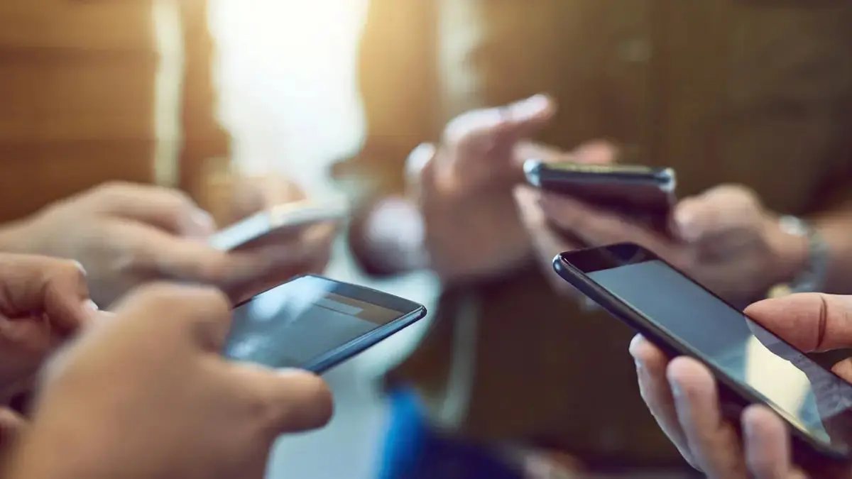 شكاوى مشتركي الاتصالات بالإمارات تنخفض لـ 23.3 ألفًا