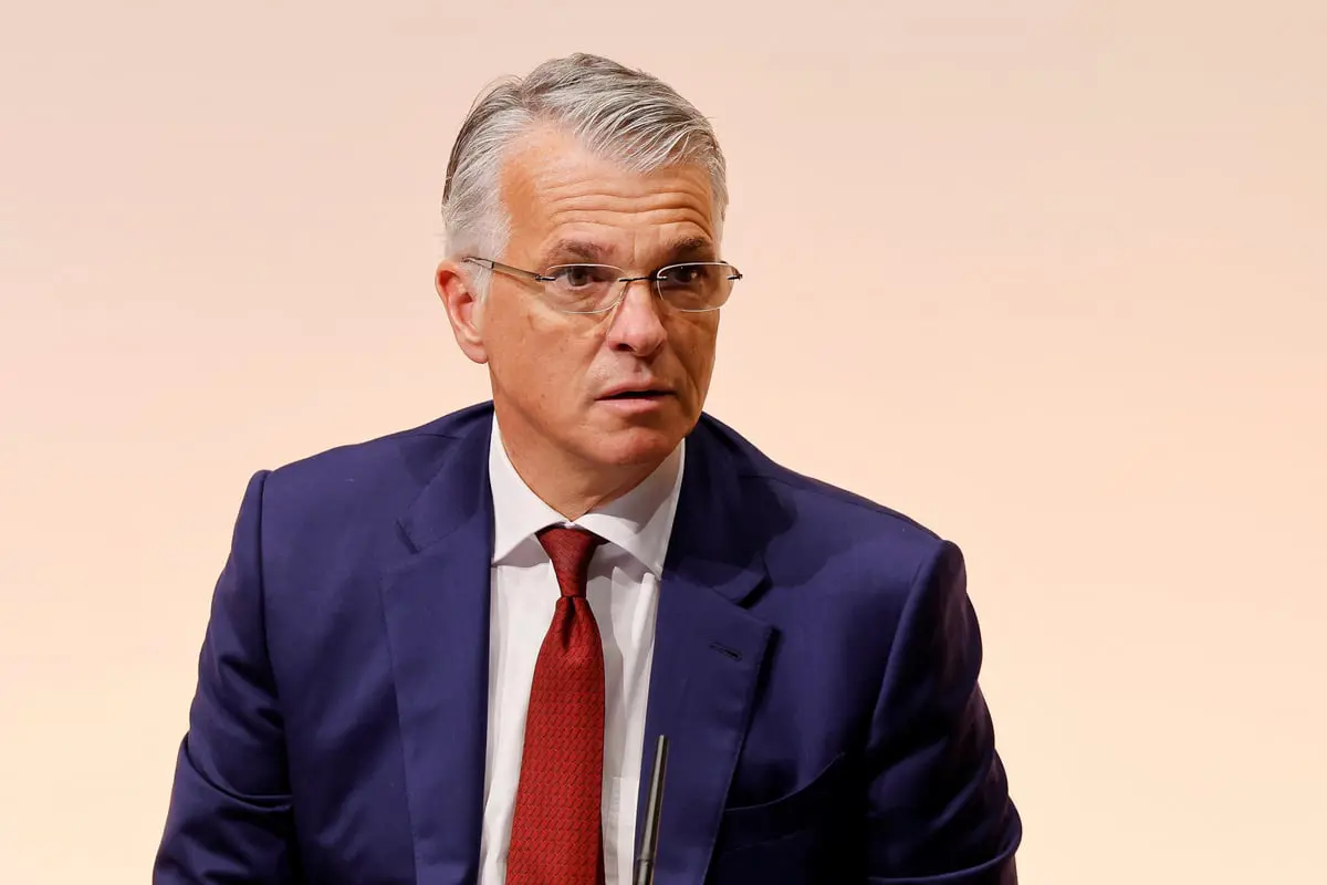 رئيس بنك UBS: لا أعتقد أن التضخم تحت السيطرة