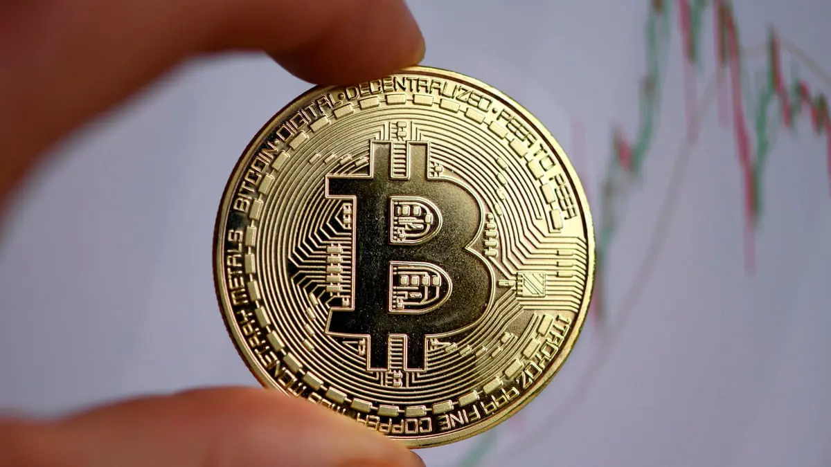 توقعات بوصول البيتكوين إلى 100 ألف دولار في 2024
