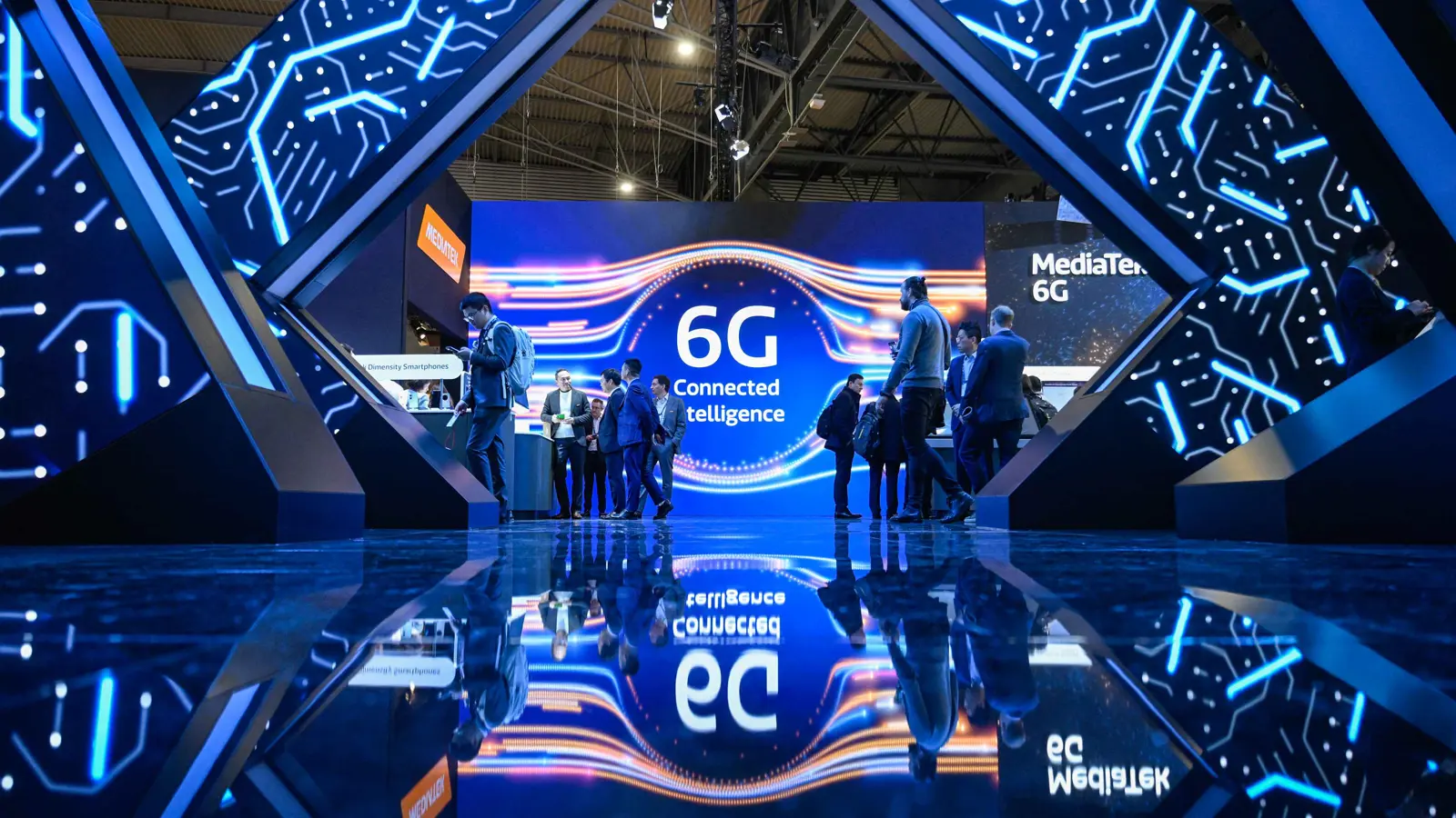 6G.. عمالقة التكنولوجيا في الخليج يراهنون على مستقبل غير مضمون