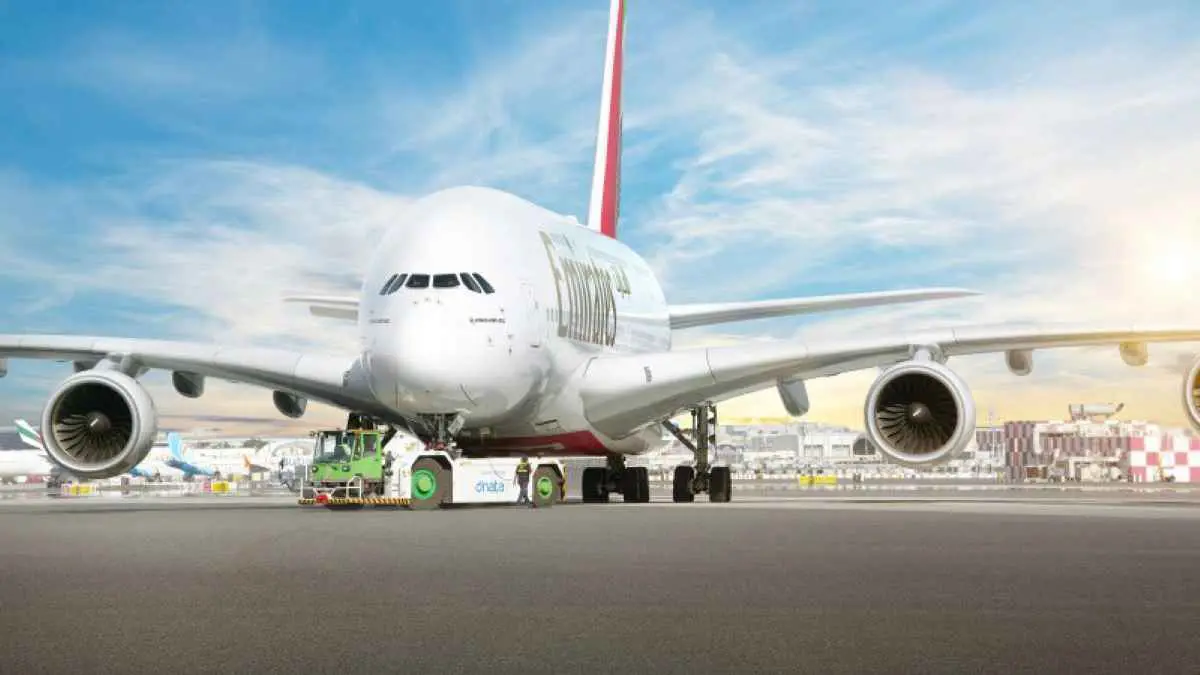 «طيران الإمارات» تطلب 65 طائرة «بوينغ 777-9» بقيمة 38 مليار دولار