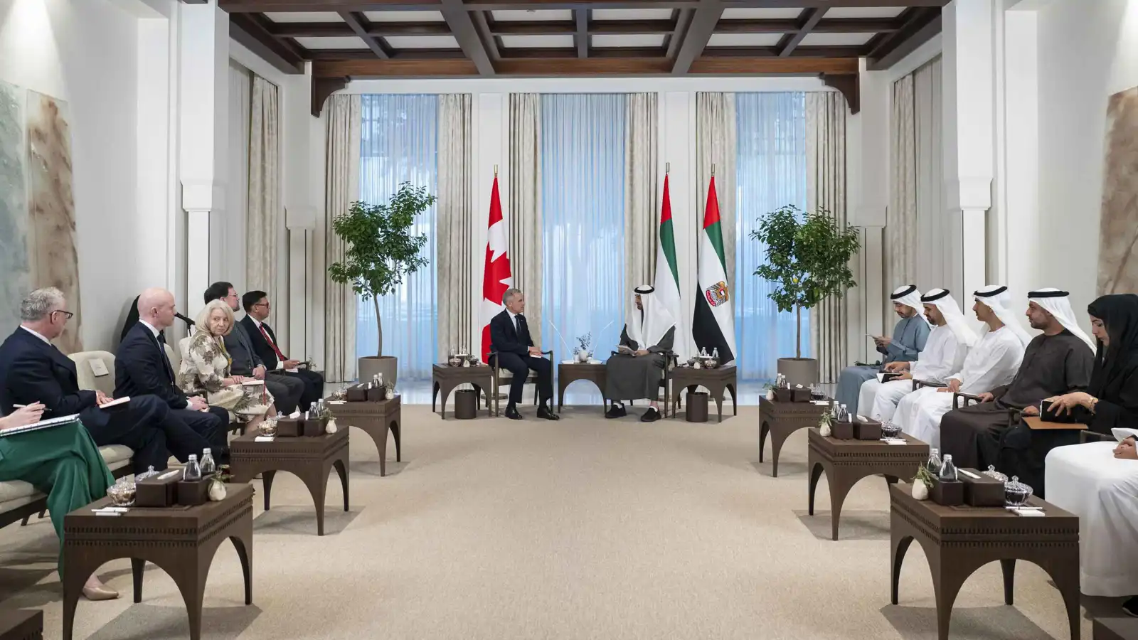 الإمارات تستثمر 50 مليار دولار بقطاعات حيوية في كندا