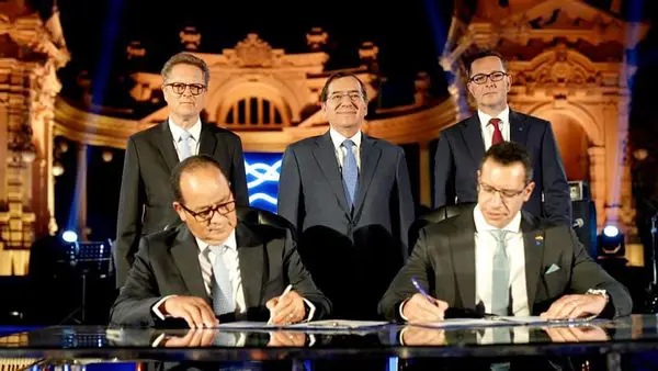 اتفاق بين مصر وألمانيا لخفض الانبعاثات الكربونية