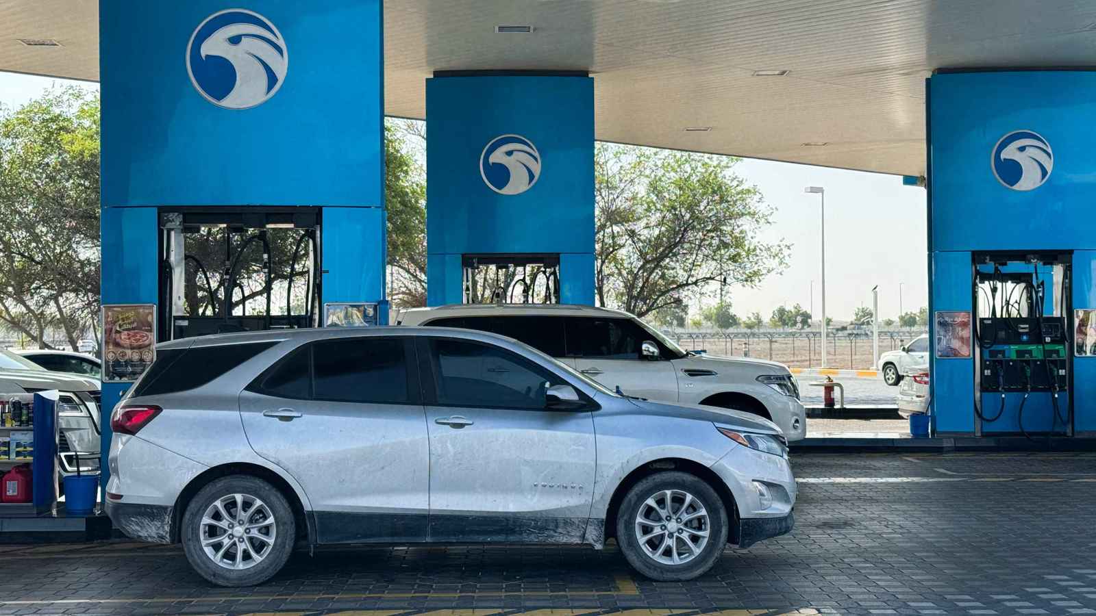 الإمارات تخفض أسعار الوقود لشهر فبراير 2026.. تعرف على الأسعار 