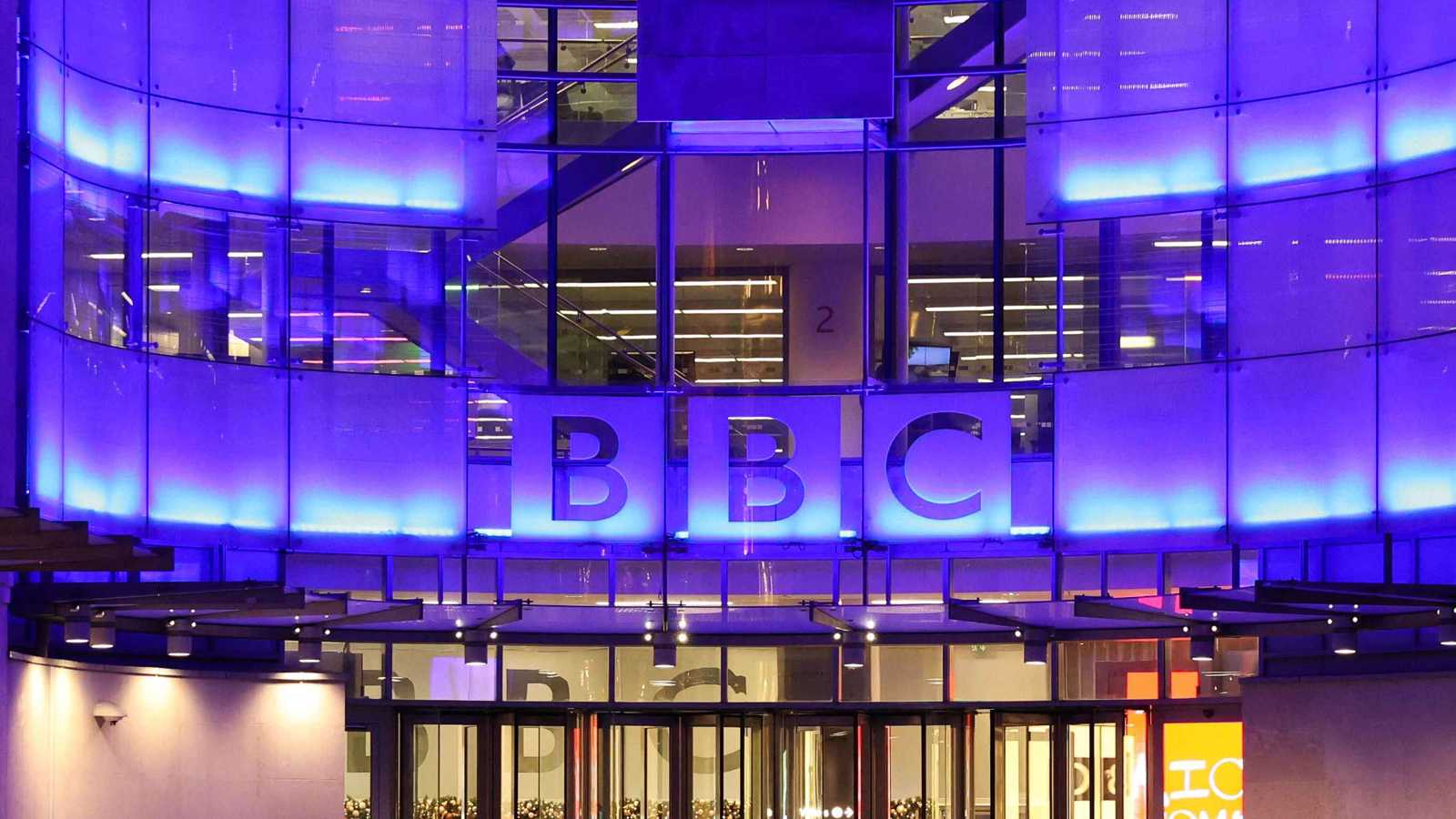 بسبب دعوى تشهير.. ترامب يطالب «بي بي سي» بتعويض 10 مليارات دولار 