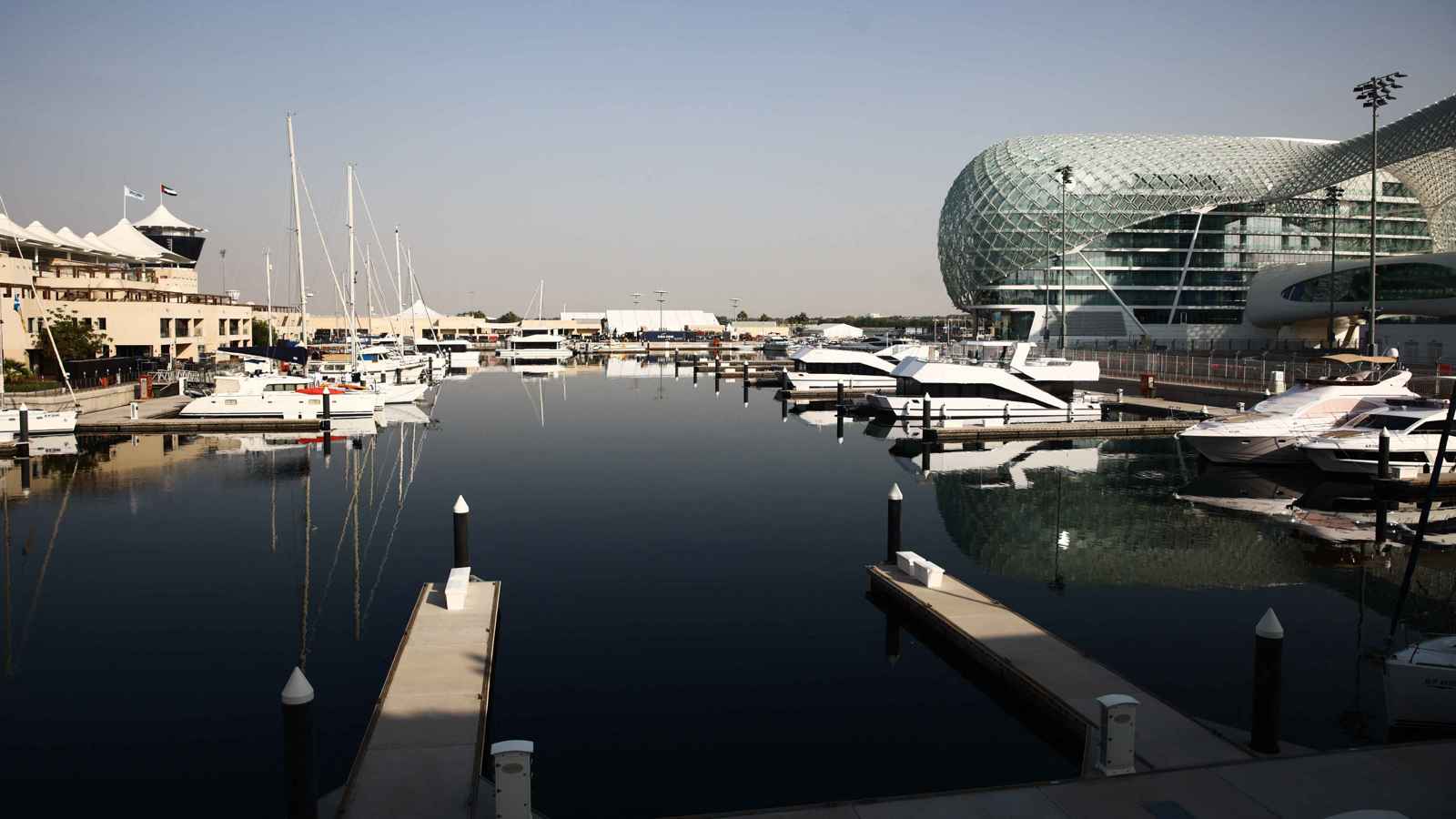 الإمارات تؤكد استمرار النشاط السياحي واستقبال الزوار بشكل طبيعي 