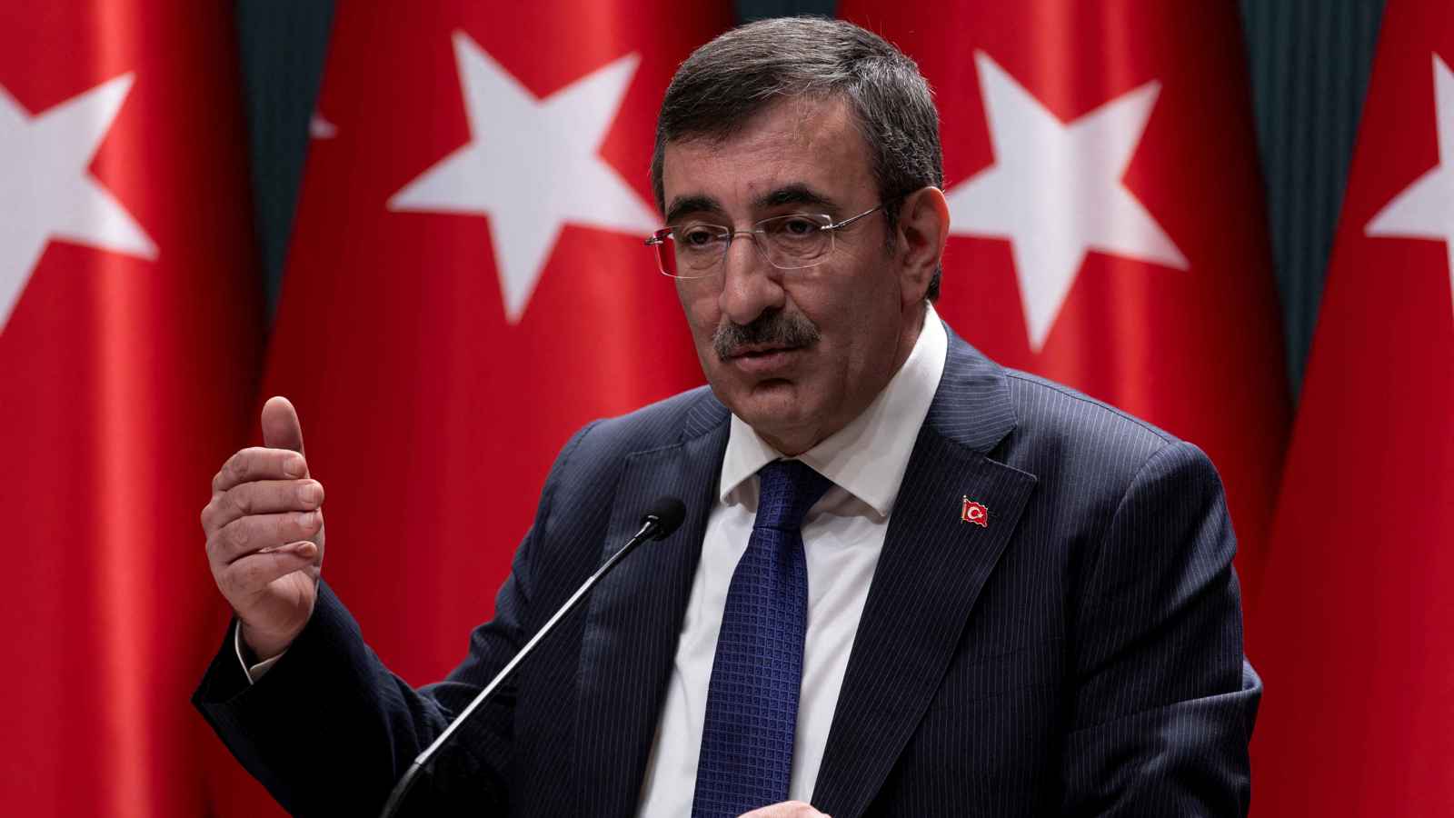 نائب الرئيس التركي: مستمرون في التشديد النقدي لكبح التضخم 