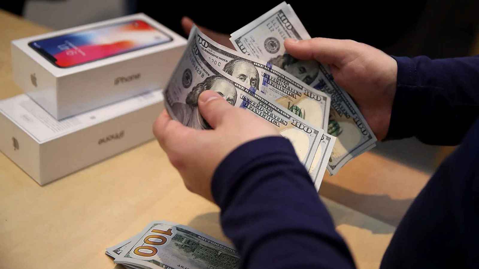 مبيعات الهواتف ترفع أرباح «جرير للتسويق» السعودية 17% في الربع الأول. لمزيد من الأخبار والتحليلات الاقتصادية تابعوا 