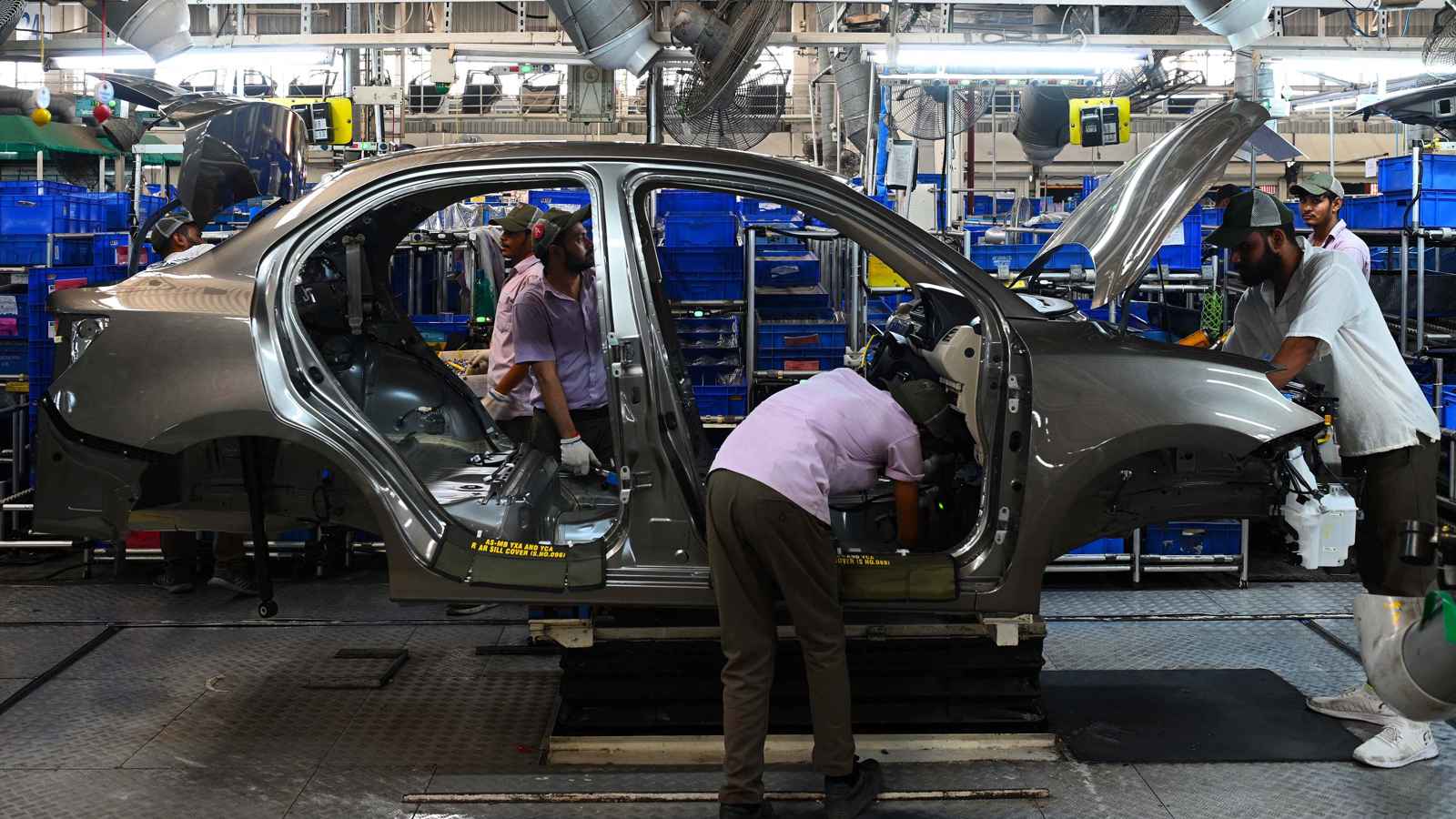 مبيعات المركبات الكهربائية في الهند تتضاعف خلال 2025 