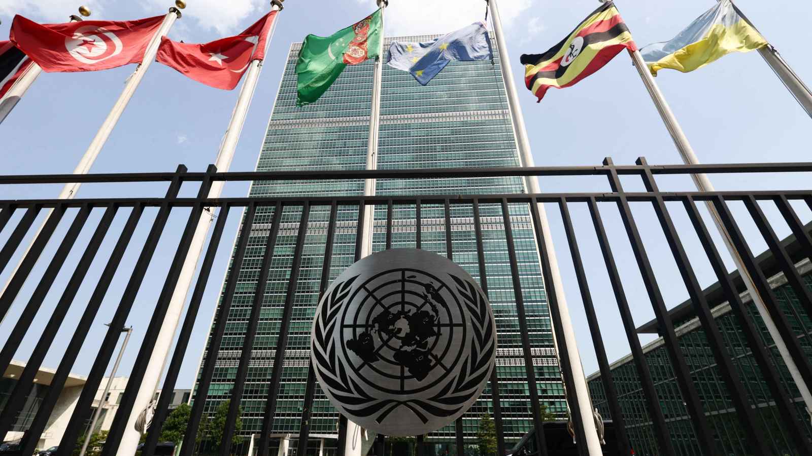 «الأمم المتحدة» تتوقع نمو الاقتصاد العالمي 2.7% خلال 2026 