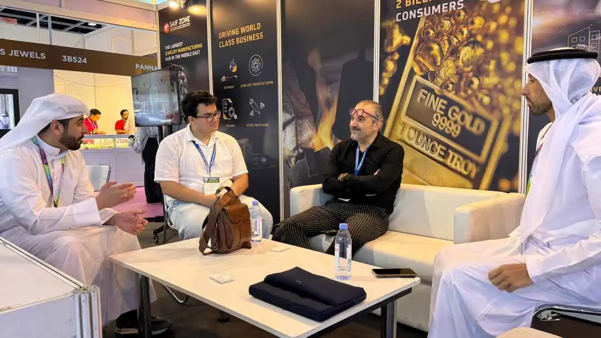 حرة مطار الشارقة الدولي تستعرض فرص الاستثمار بقطاع الذهب في هونغ كونغ