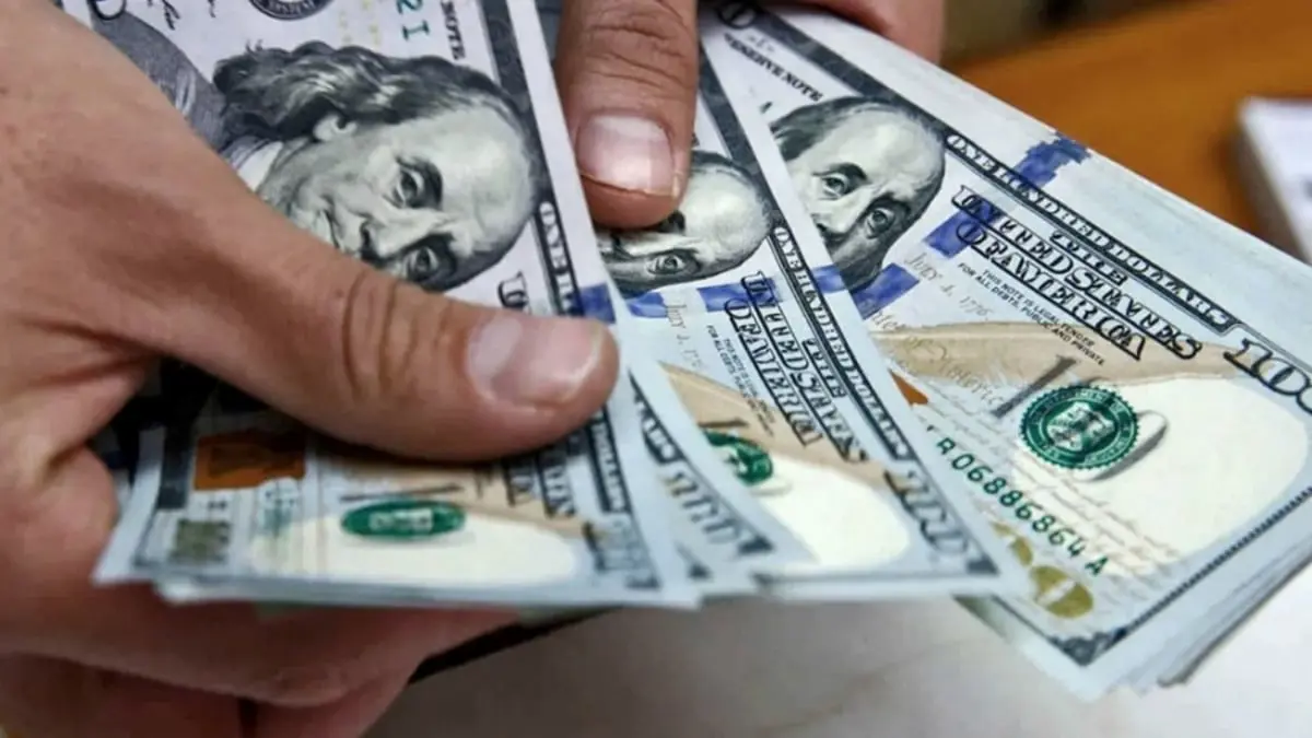 تداول الدولار في نطاق ضيق مع ترقب المستثمرين لأسعار الفائدة