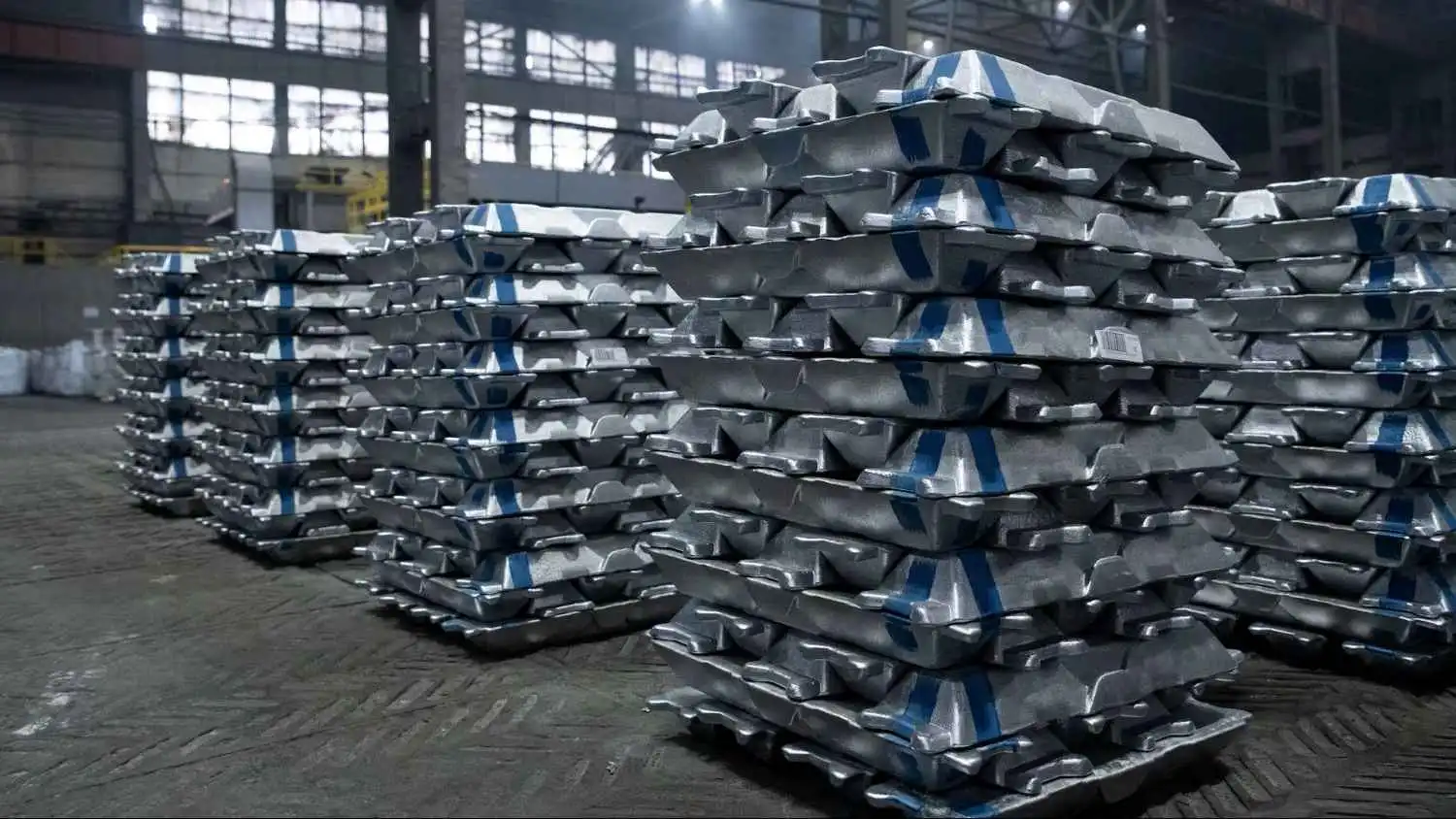 الإنتاج العالمي للألمنيوم يتراجع  1.5% في يونيو بسبب حرب إيران