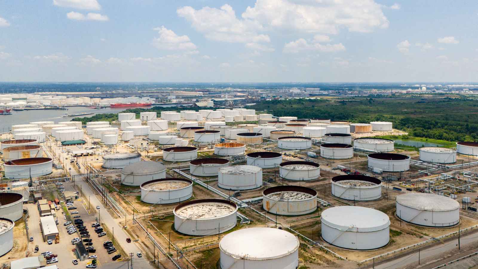 «شيفرون» تستهدف 700 مليون دولار سنوياً من زيادة إنتاج النفط الفنزويلي 