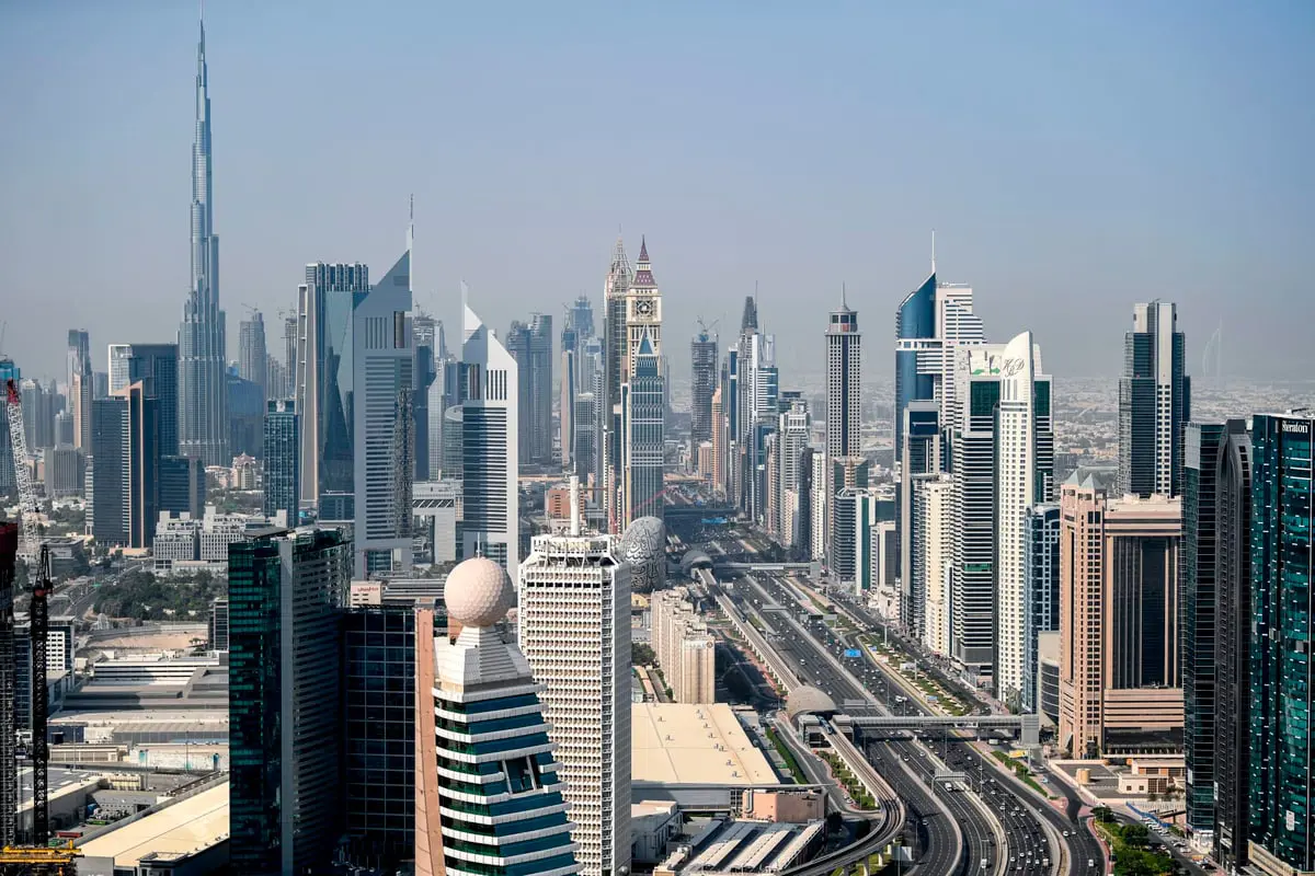 الإمارات والبحرين  يناقشان تعزيز العلاقات ذات العائد الإقتصادي 