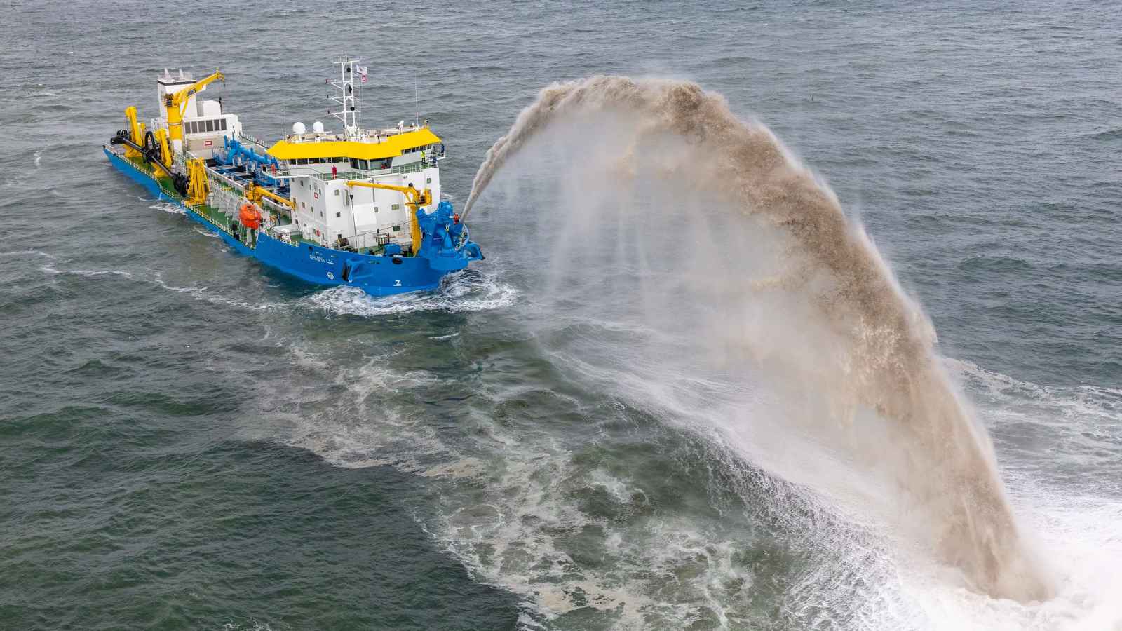 أرباح «إن إم دي سي غروب» السنوية تنمو 29% إلى 1.1 مليار دولار 