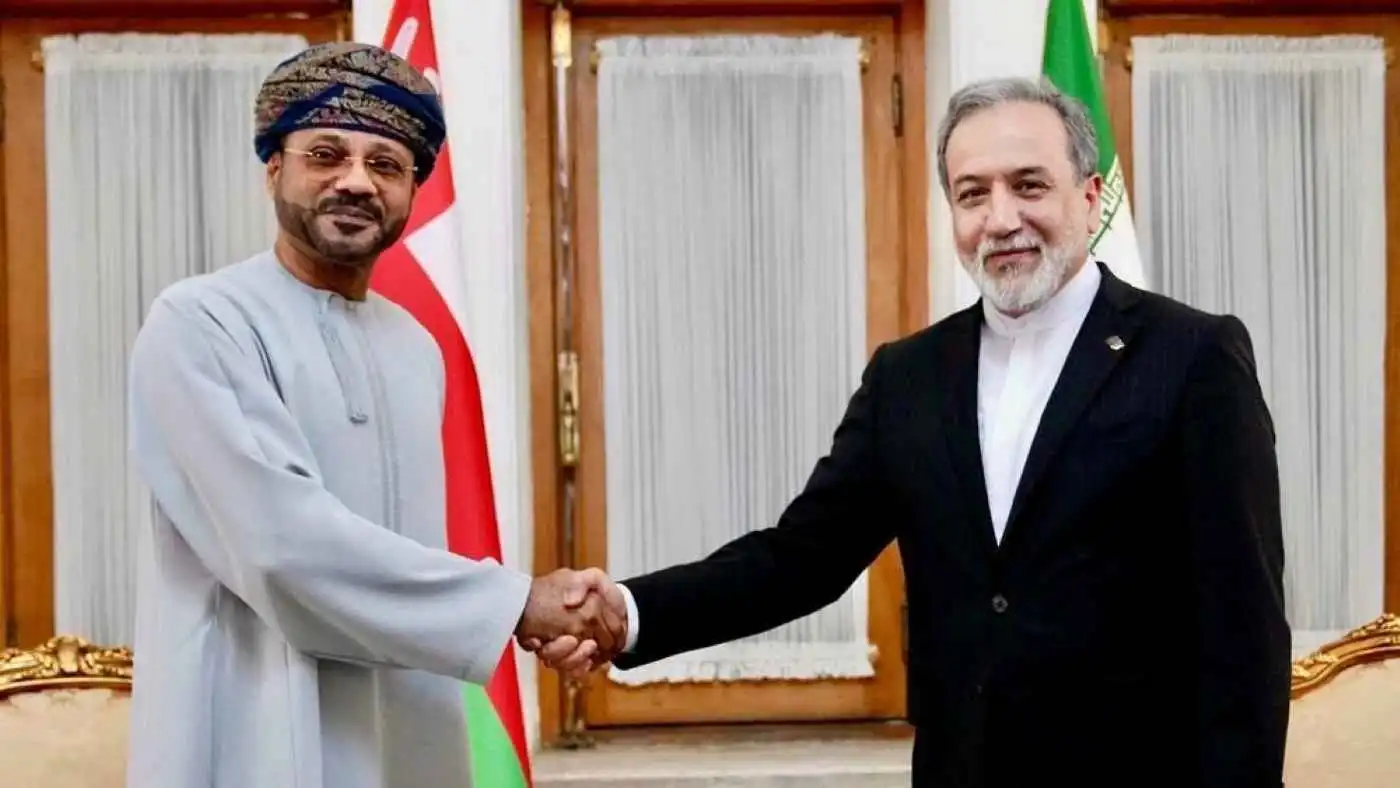 عُمان وإيران تقترحان إنشاء ممر ملاحي مؤقت عبر مضيق هرمز