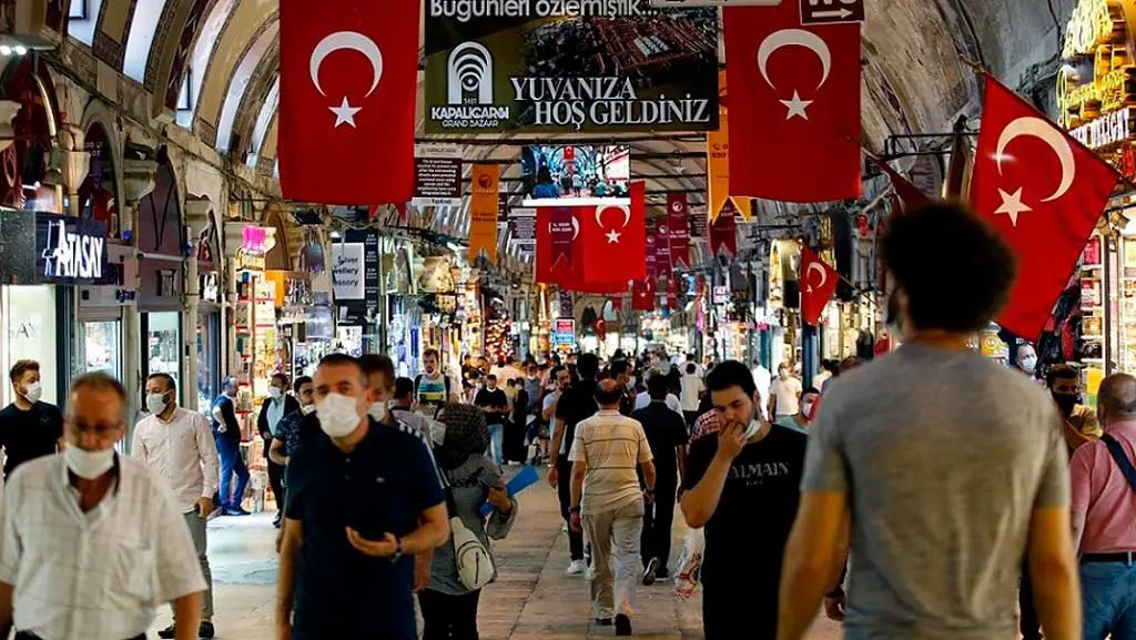 "ستاندرد اند بورز" ترفع تصنيف تركيا إلى "+B" مع نظرة إيجابية