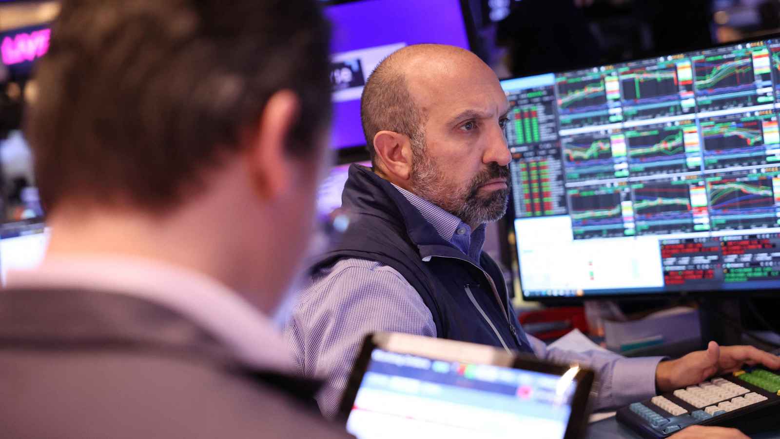 Global Markets Hold Breath Ahead of Fed Meeting