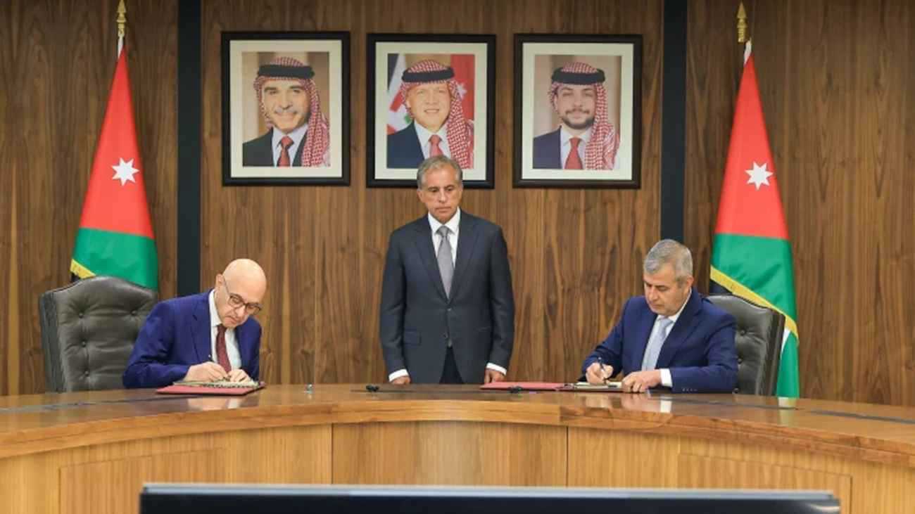 الأردن يوقع أول اتفاقية لإنتاج الأمونيا الخضراء بمليار دولار 