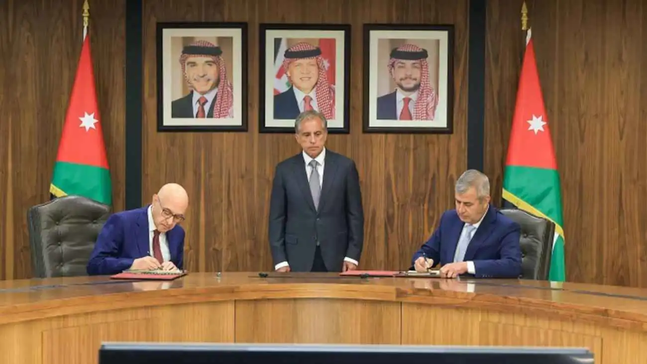 الأردن يوقّع أول اتفاقية لإنتاج الأمونيا الخضراء بمليار دولار