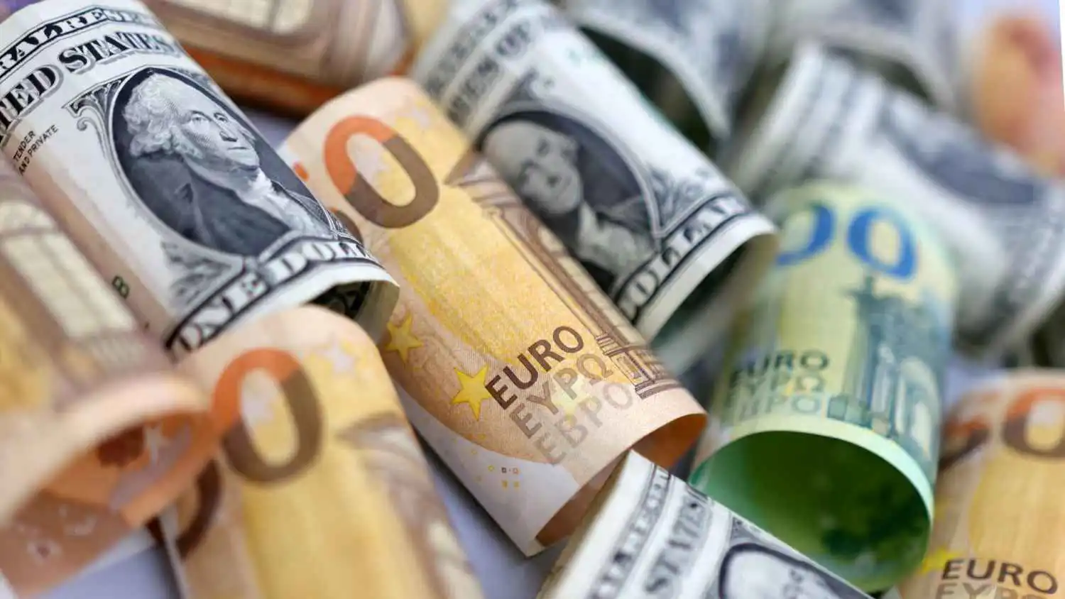 السندات الأوروبية تتراجع للأسبوع الثاني بسبب مخاوف التضخم