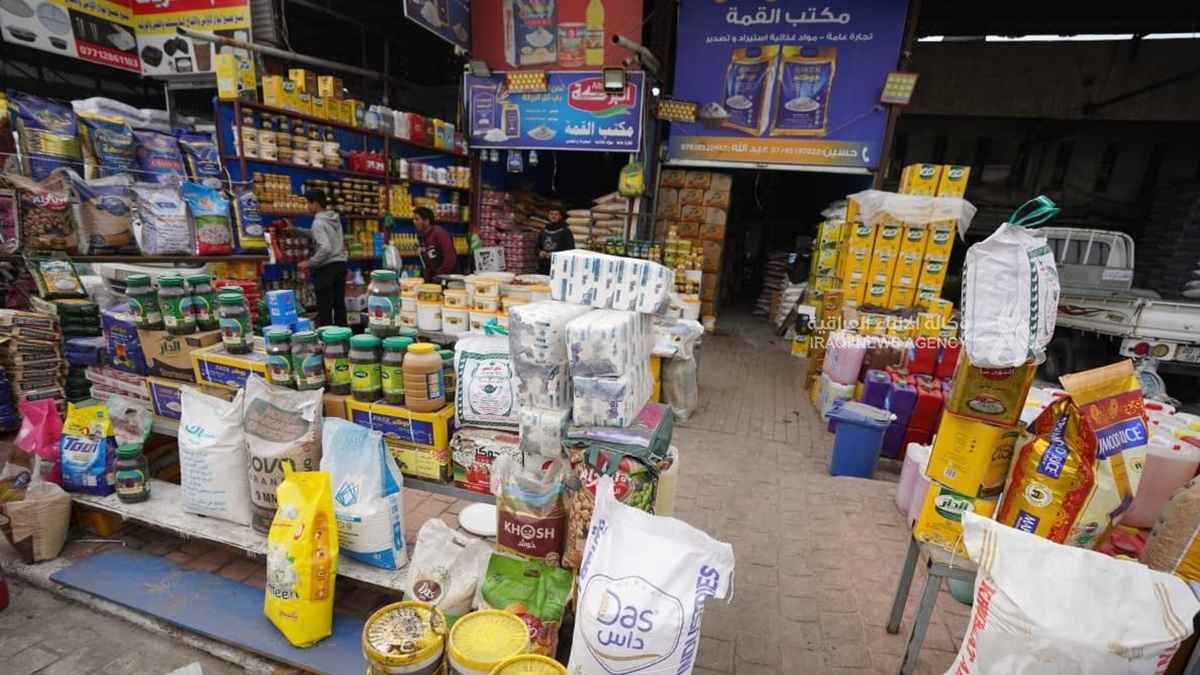 العراق يمنع استيراد 33 سلعة غذائية وأصناف خضروات مؤقتاً 