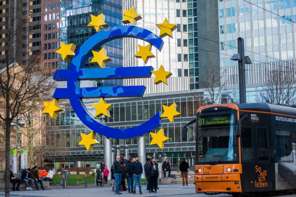 تباطؤ التضخم في منطقة اليورو لـ2.4% في مارس