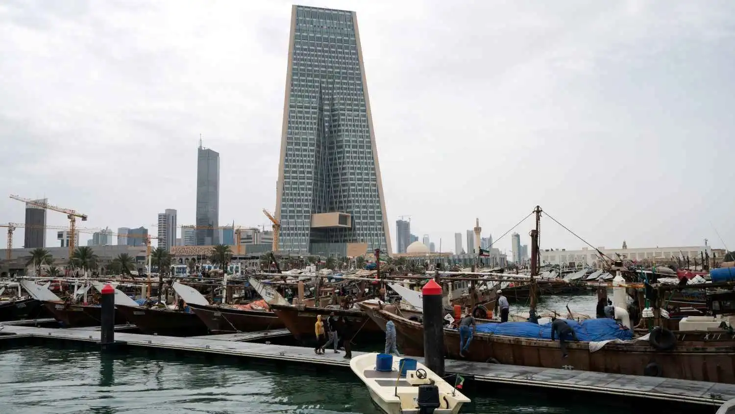 الكويت تستقطب لسنداتها أكثر من 13.5 مليار دولار من طلبات المستثمرين