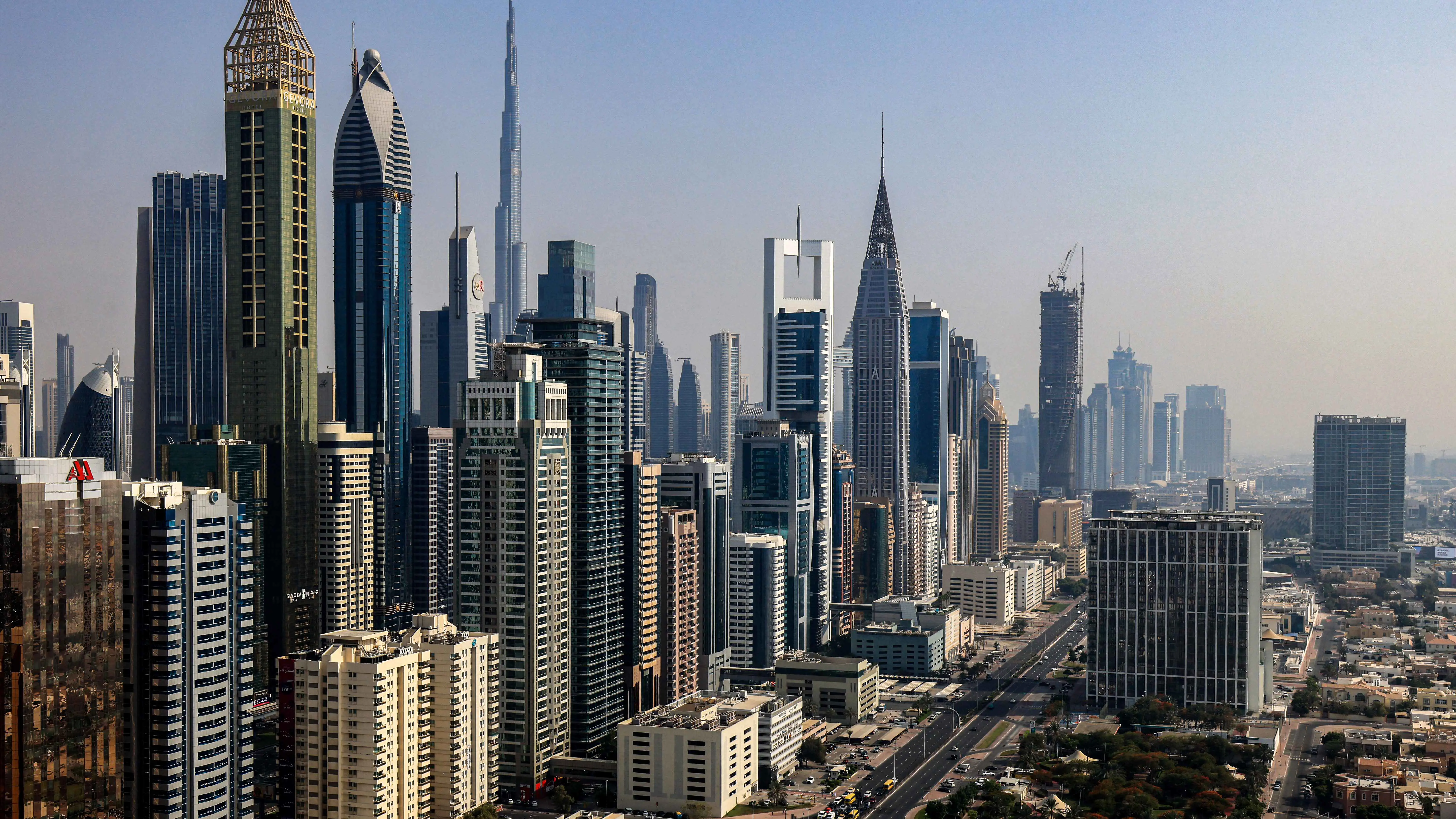 دبي.. التضخم ينخفض سنويًا ويرتفع في شهر