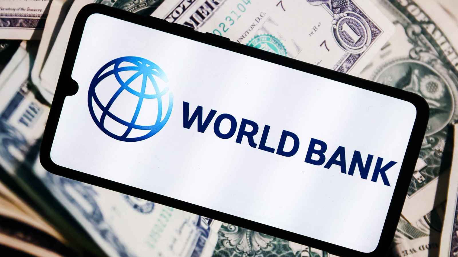 بضمان كندي.. البنك الدولي يمنح أوكرانيا 841 مليون دولار لدعم الموازنة 
