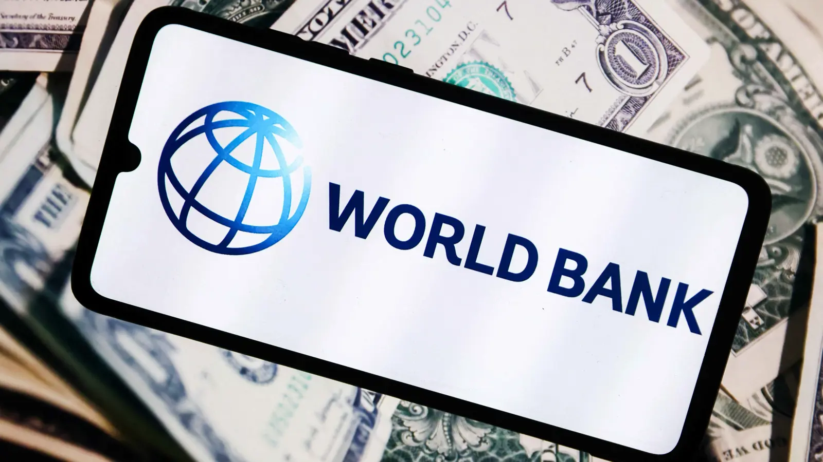 البنك الدولي يخفض توقعاته لنمو الاقتصاد العالمي في 2025 إلى 2.3%