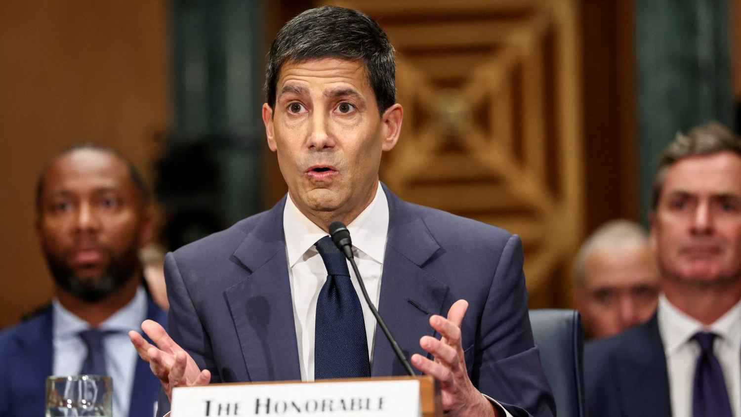 وارش يجتاز عقبة في مجلس الشيوخ لرئاسة البنك المركزي الأميركي 