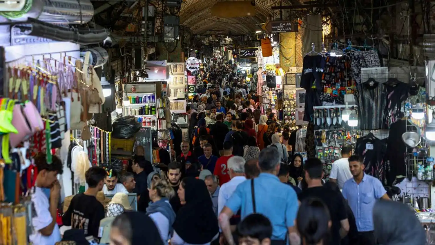 أميركا تحشد العالم ضد إيران: لا أحد بمنأى عن عقوباتنا بما في ذلك الصين
