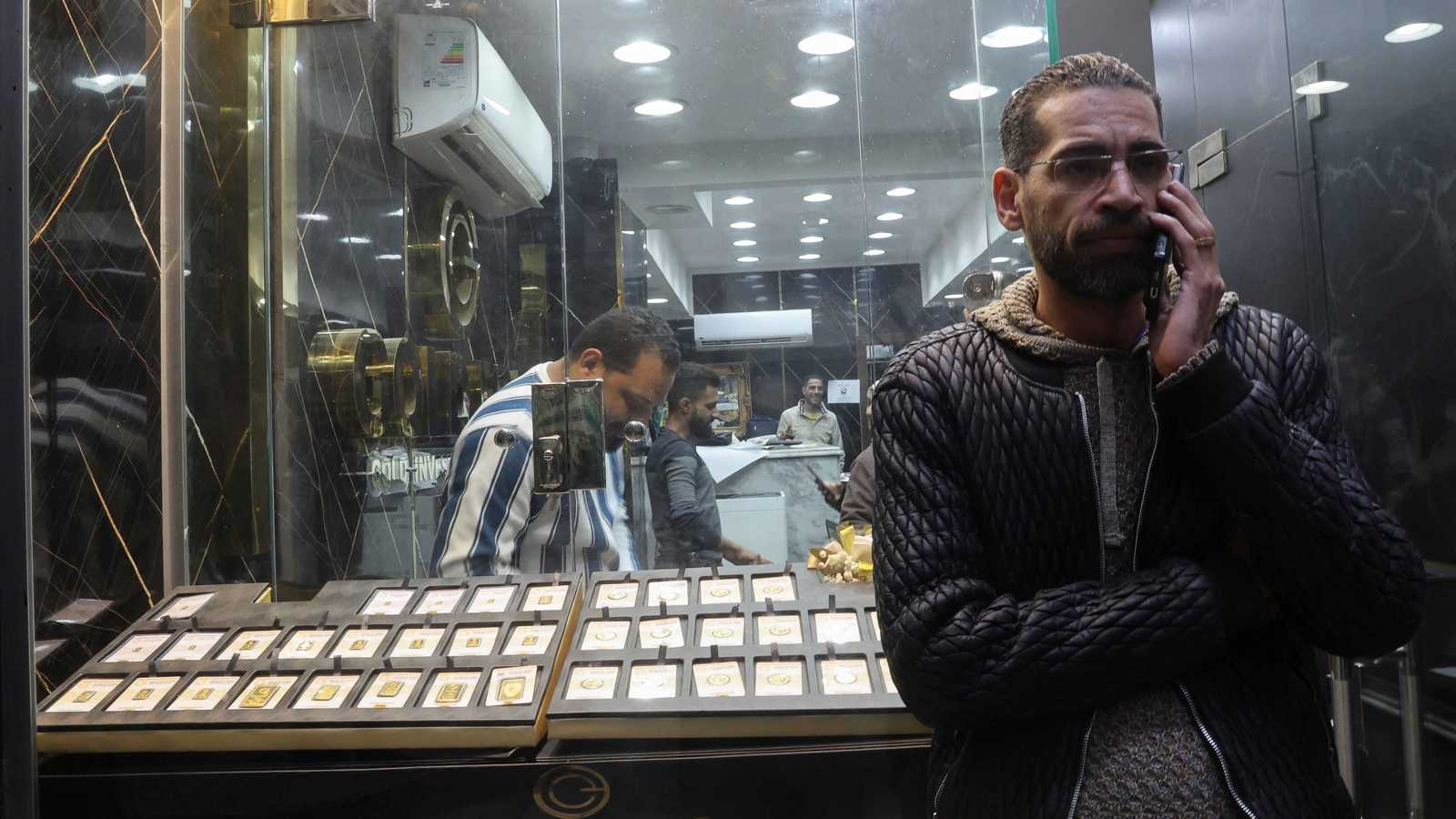 سعر الذهب في مصر يستقر قرب ذروته.. و«عيار 21» يسجل 6105 جنيهات 