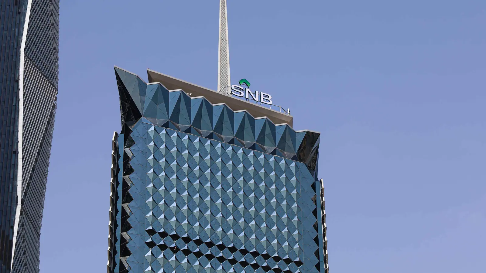لماذا تتسابق البنوك السعودية على إصدار الصكوك في 2025؟