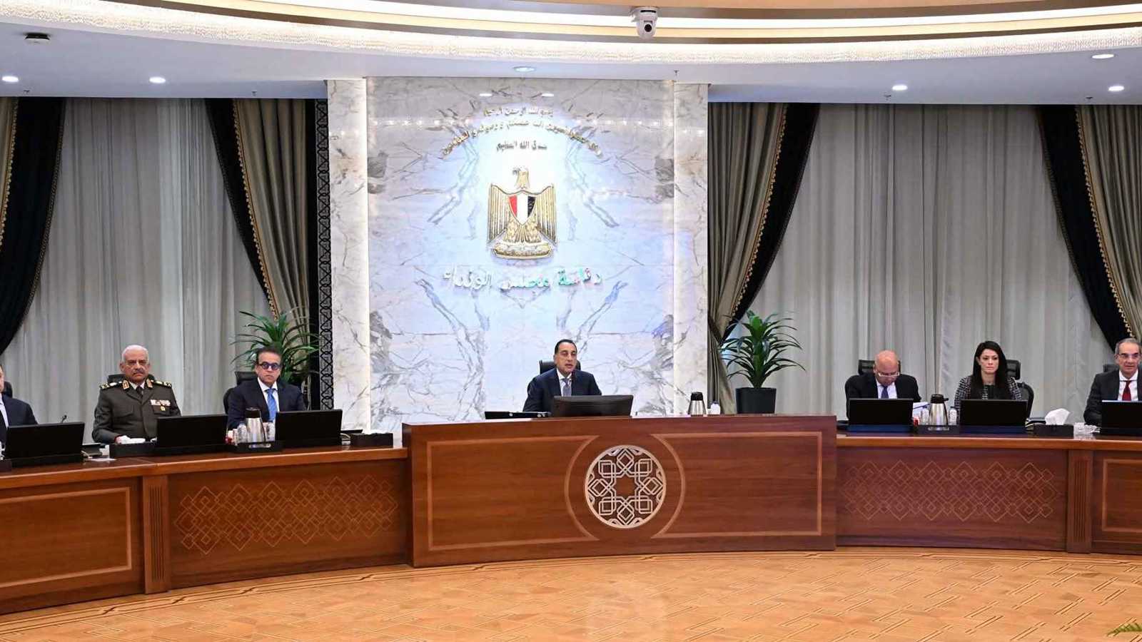 مصر تقرر استكمال إجراءات طرح محطات توليد الكهرباء بجبل الزيت 