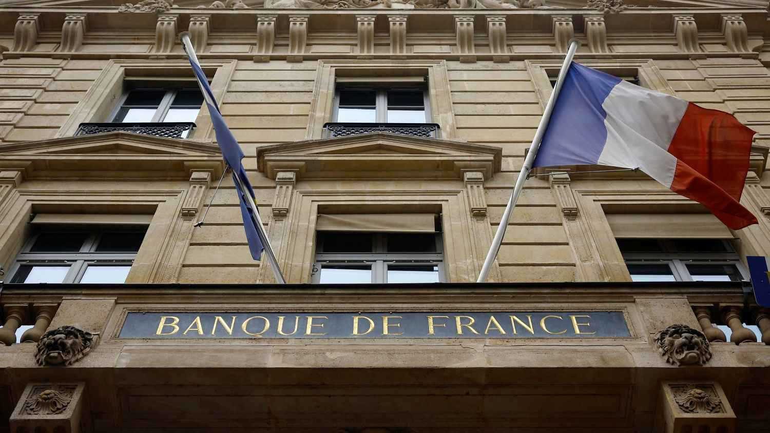 بنك فرنسا يرجح رفع سعر الفائدة الأوروبية بدون تحديد موعد 