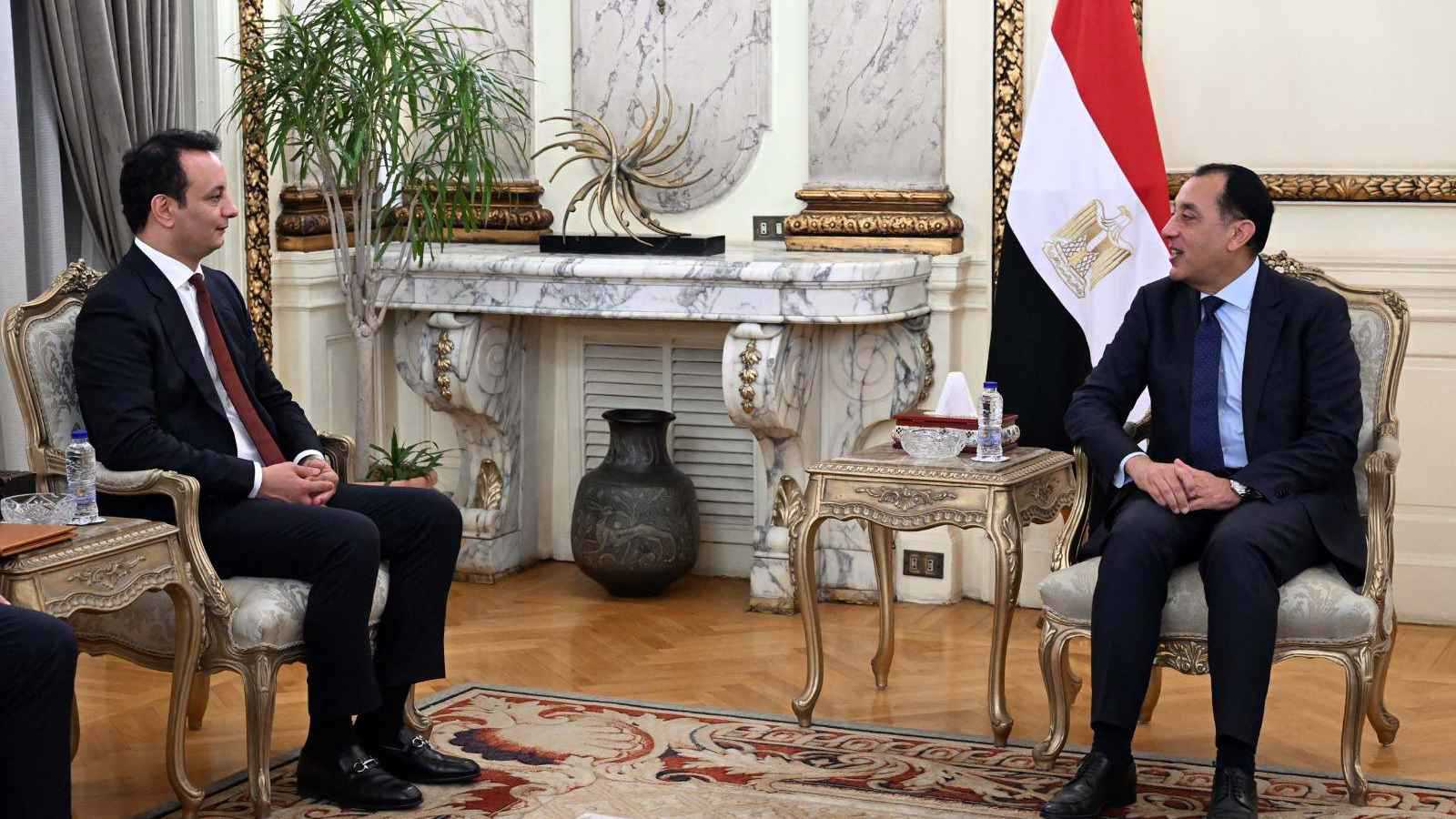 إعادة إعمار ليبيا تفتح فرصاً استثمارية جديدة مع مصر 