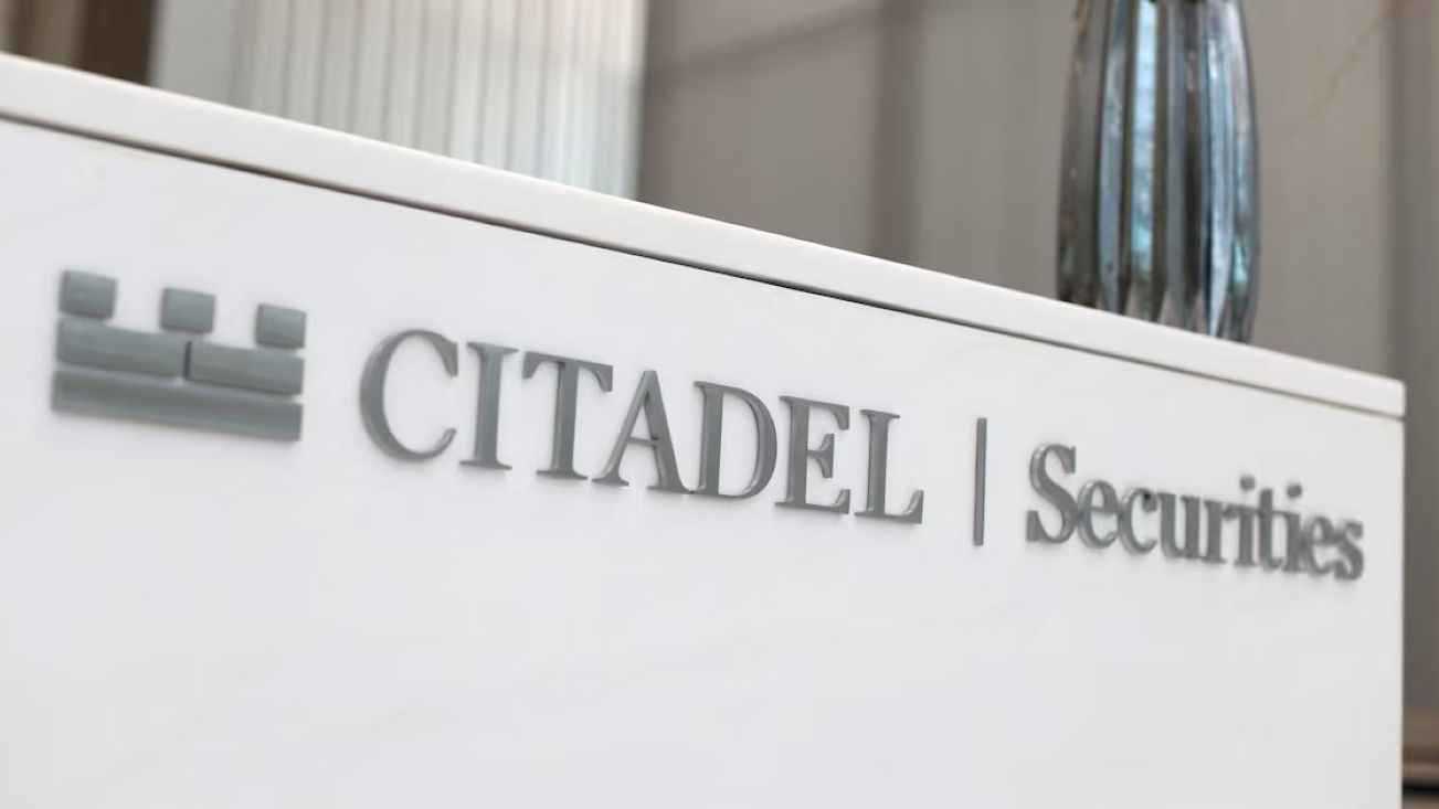 صناديق التحوّط العالمية تتكبد أكبر الخسائر منذ مارس 2020 