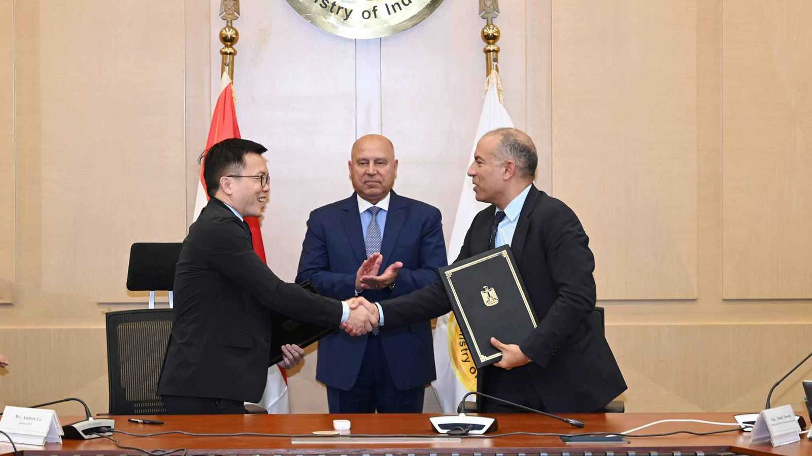 بـ350 مليون دولار.. «كريستال العالمية» تُنشئ مصنع غزل ونسيج في مصر 