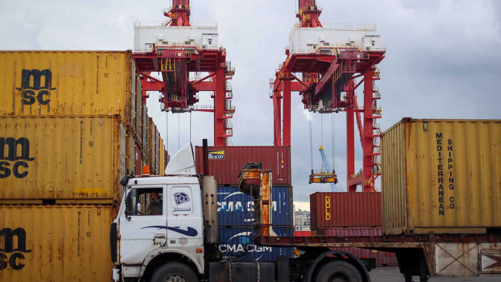 وصول أول حاوية ترانزيت من العقبة للاذقية يعزز دور سوريا كممر لوجستي 