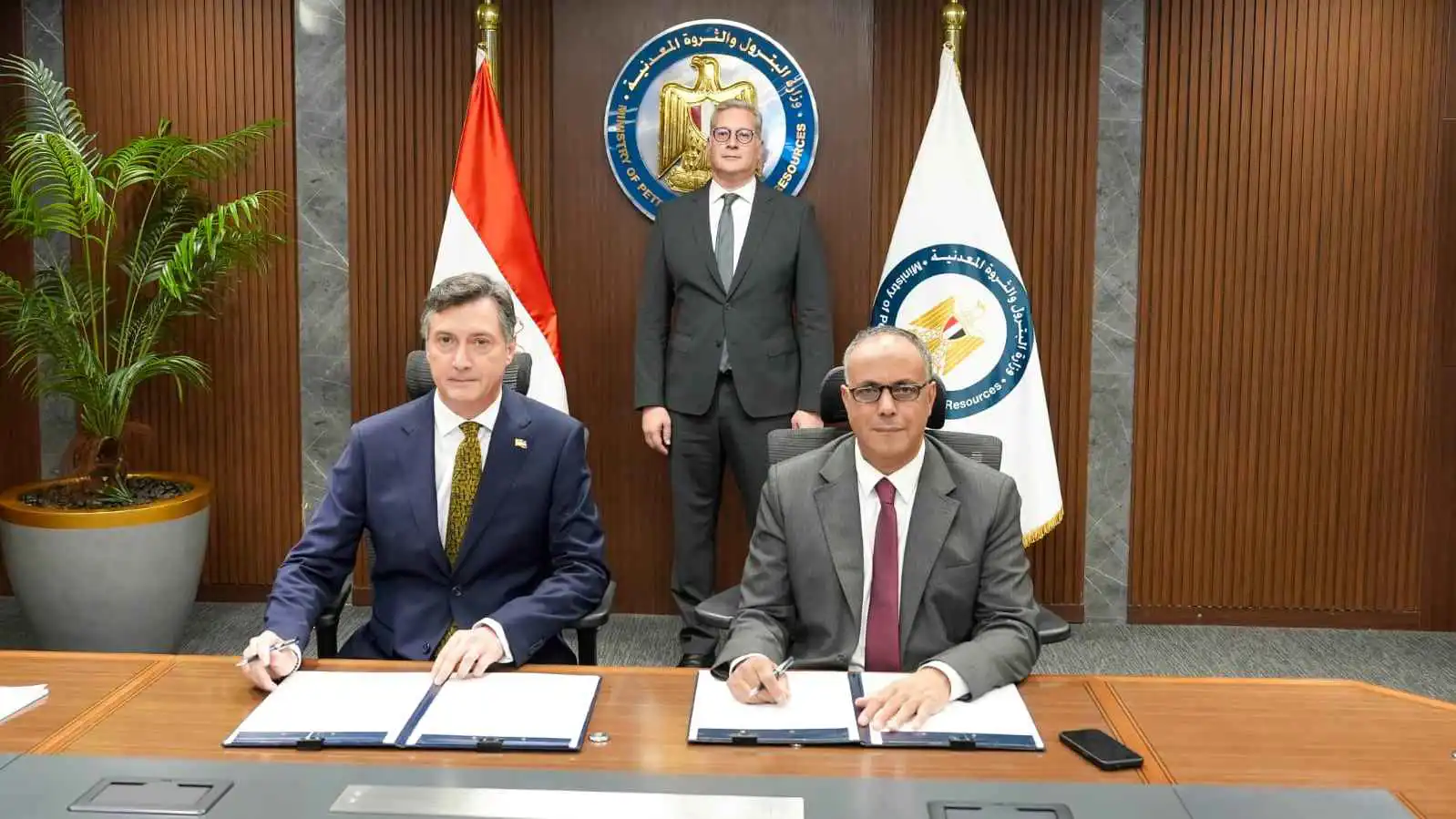 مصر تمدد التزام خليج السويس ودلتا النيل مع إيني الإيطالية حتى 2040