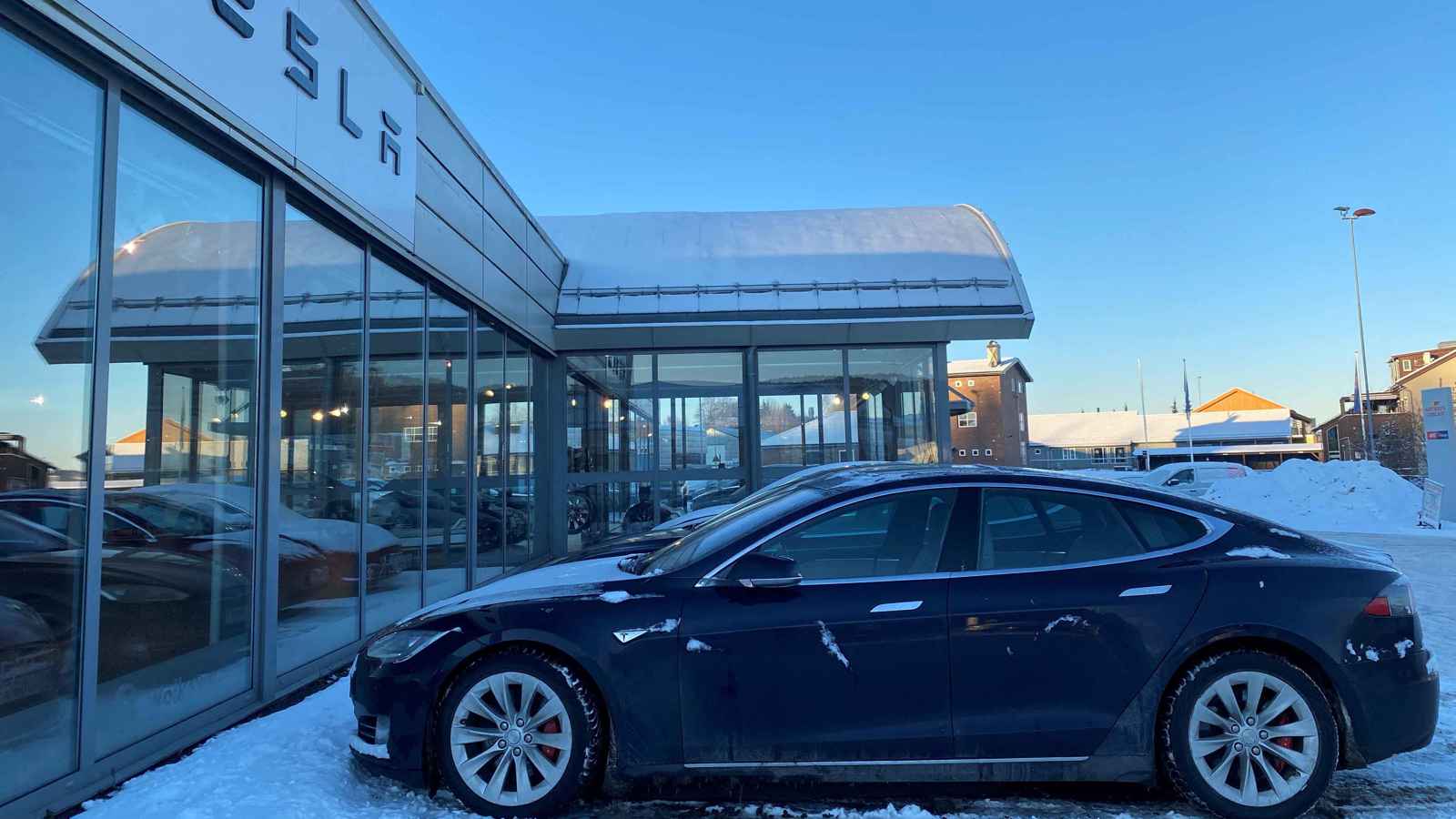 أوروبا: ارتفاع مبيعات السيارات 2.4% في نوفمبر للشهر الخامس توالياً 