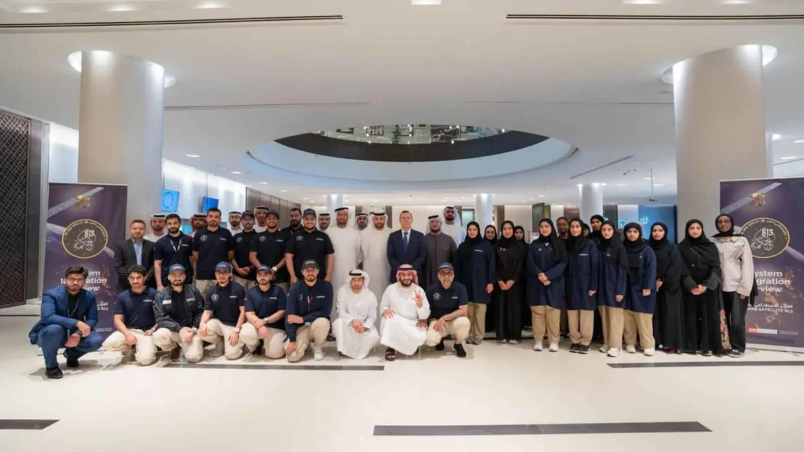 برنامج القمر الاصطناعي العربي 813 يجتاز مراجعة تكامل النظام بنجاح