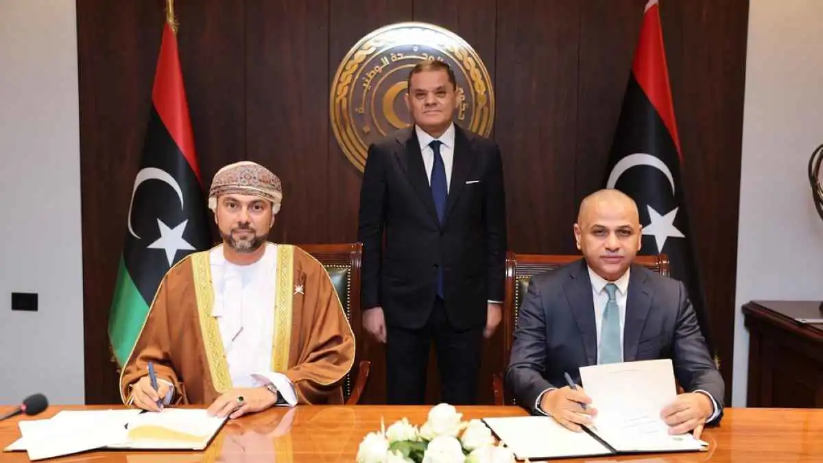 عُمان وليبيا توقّعان مذكرة تفاهم لتعزيز التعاون في قطاعي النفط والغاز