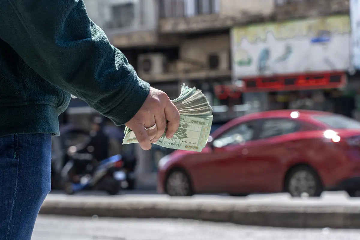 الدولرة على طاولة حكومة لبنان لتدبير إيرادات الموازنة 