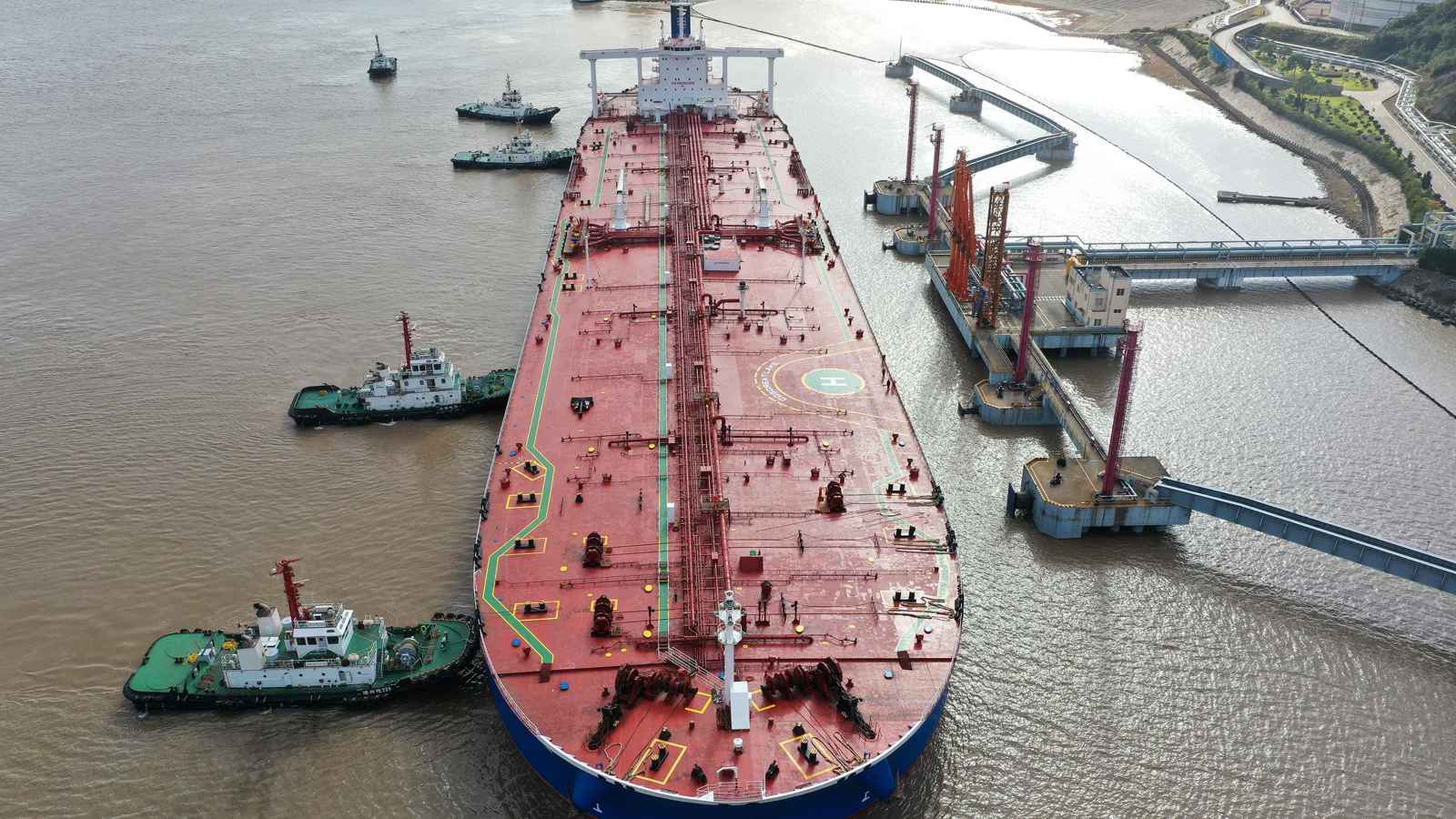 الصين تتوسع في تخزين النفط بفضل الأسعار المنخفضة وفائض المعروض 