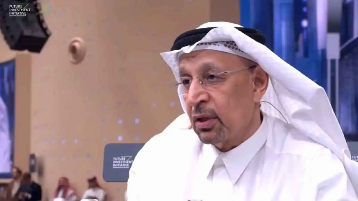 وزير سعودي ينصح صندوق الاستثمارات العامة بخفض إنفاقه داخل المملكة