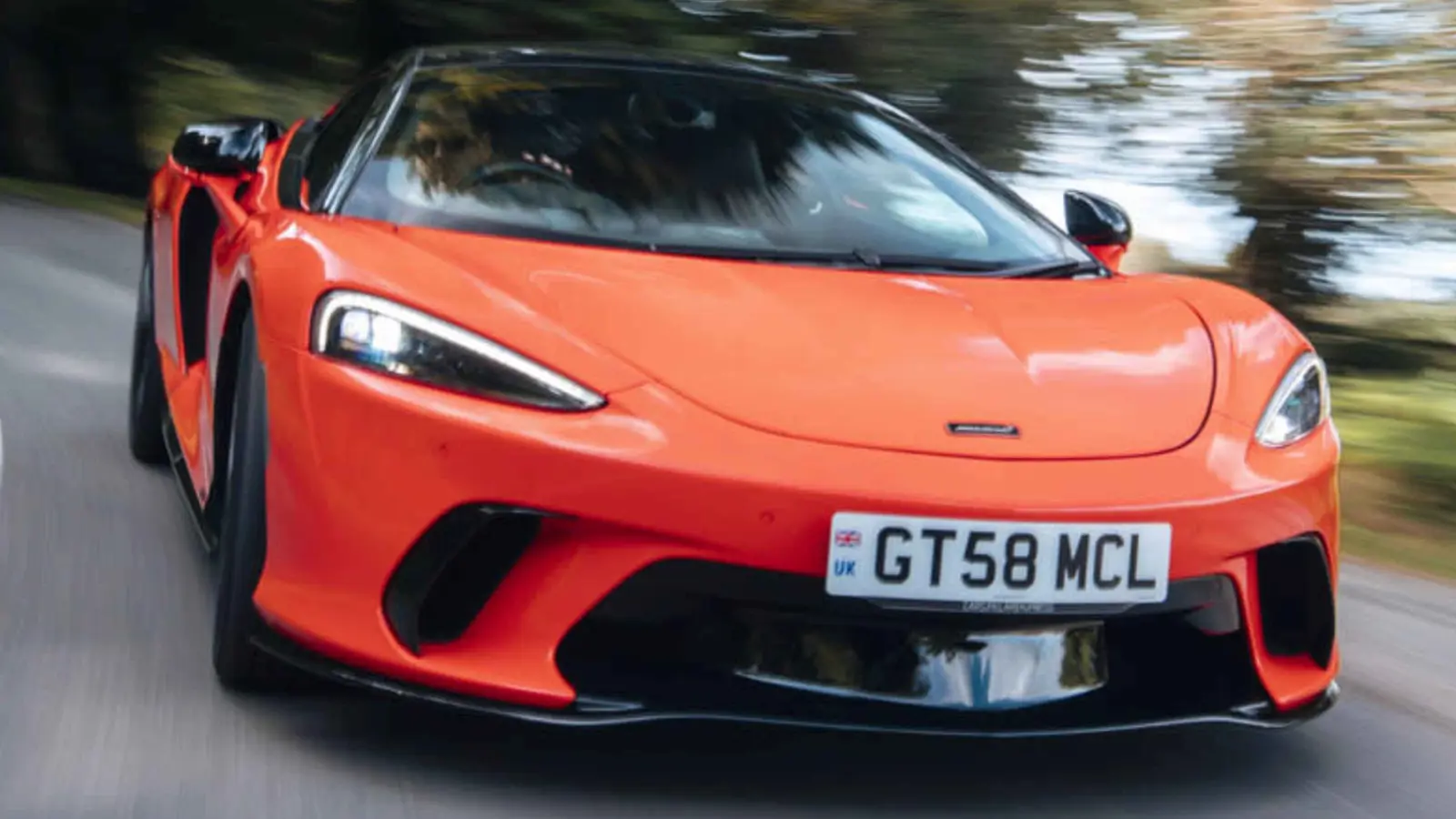 ماكلارين GTS 2025.. أرخص سيارة للاستخدام اليومي فهل تستحق الشراء؟